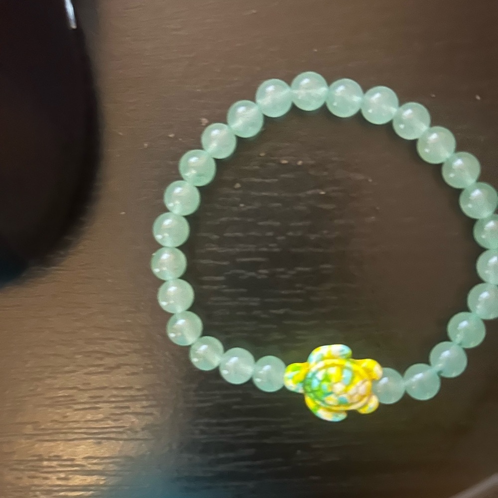 Green Aventurine Beaded Bracelet with Turtle Charm